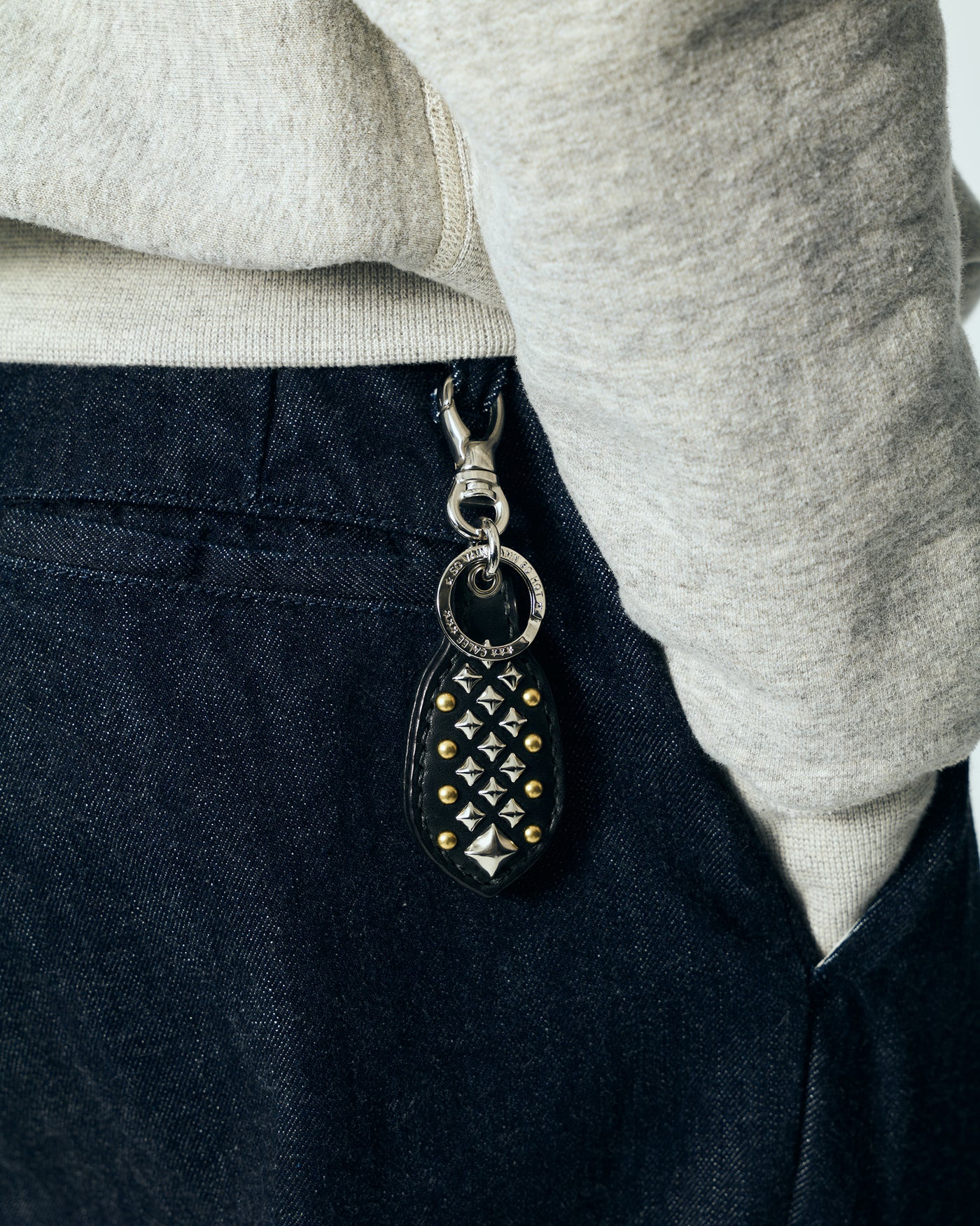 STUDS LEATHER RUGGED KEY RING