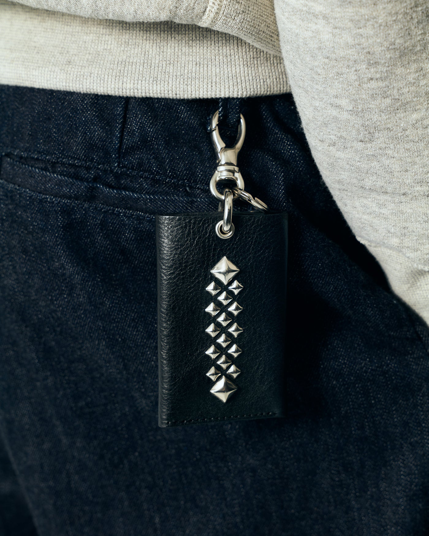 STUDS LEATHER KEY CASE