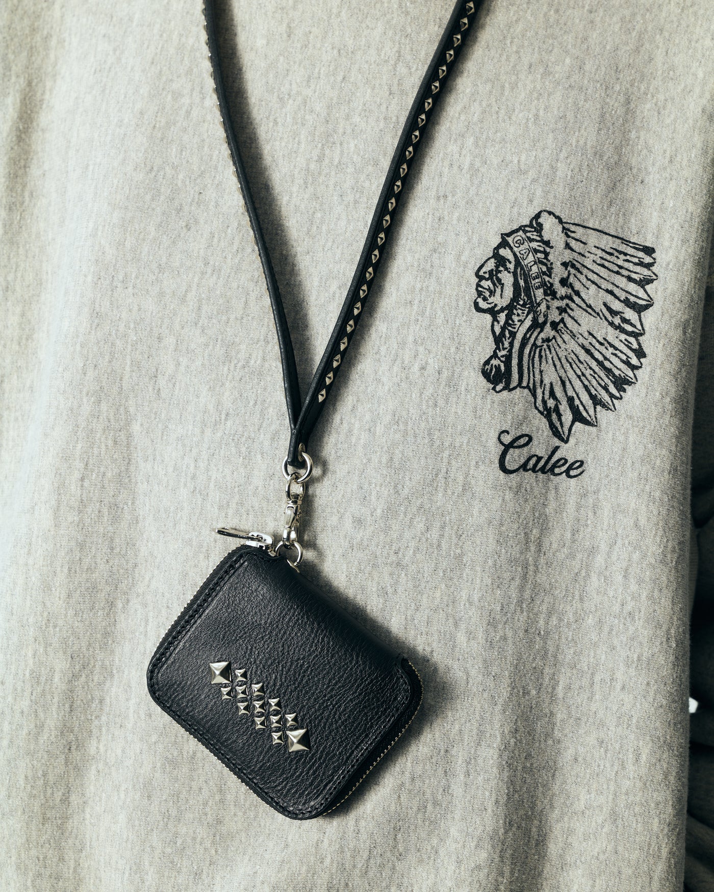 STUDS LEATHER ZIP MULTI WALLET