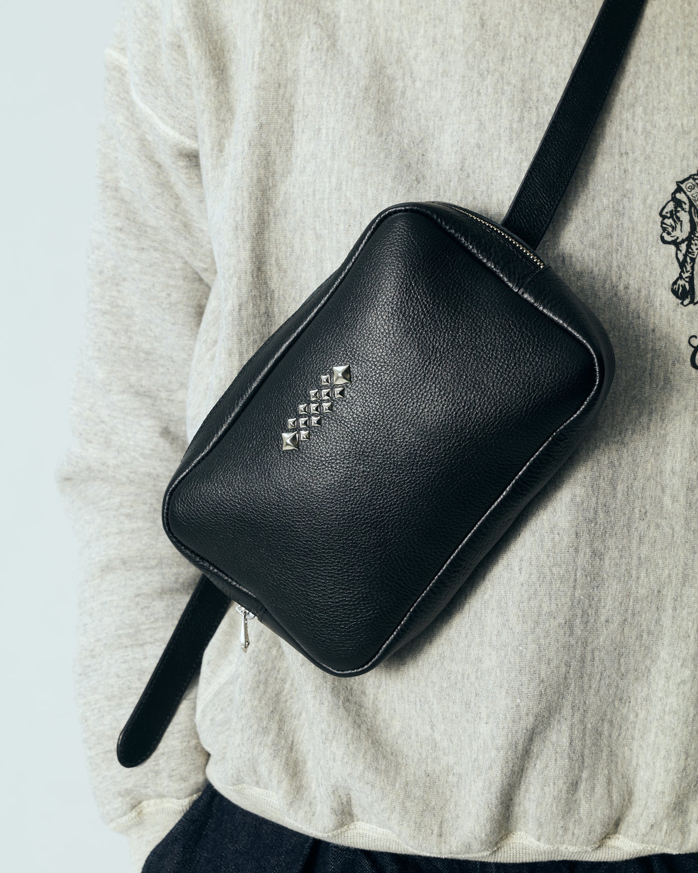 STUDS LEATHER BODY BAG