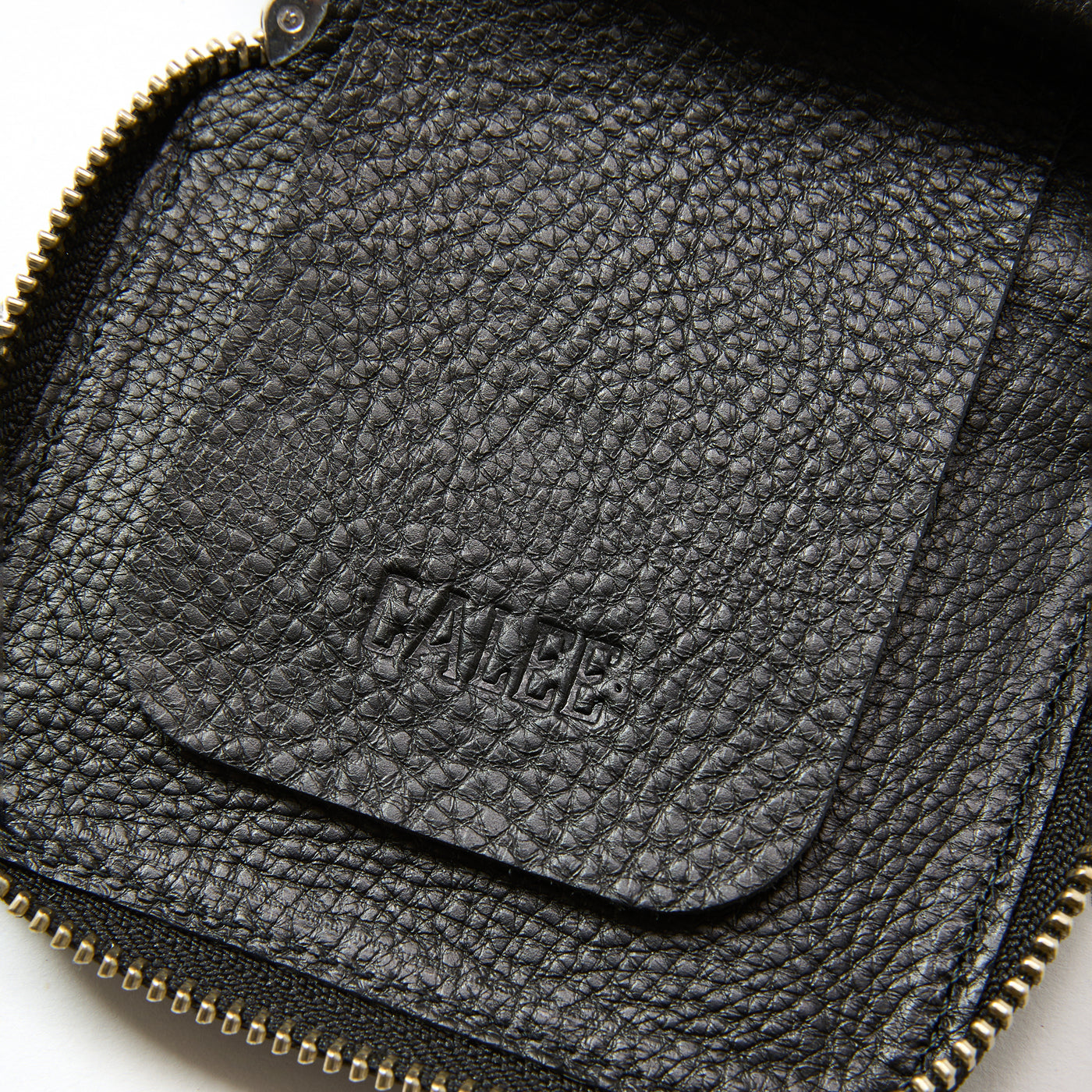 STUDS LEATHER ZIP MULTI WALLET
