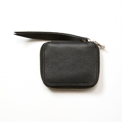 PLANE LEATHER ZIP MULTI WALLET ＜STUDS CHARM＞