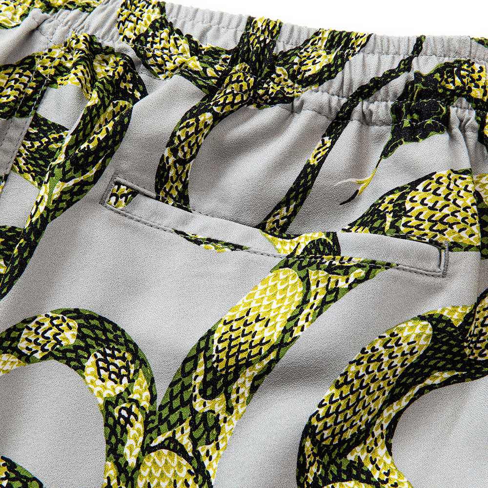 ALLOVER SNAKE PATTERN EASY SHORTS ＜LIMITED＞