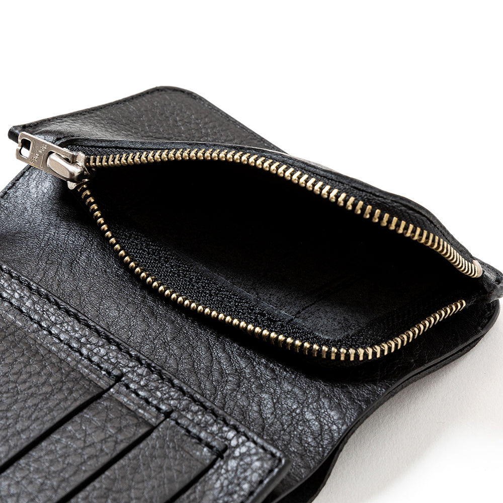PLANE LEATHER FLAP HALF WALLET ＜STUDS CHARM＞ – CALEE ONLINE STORE