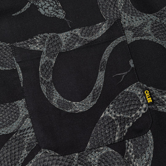 ALLOVER SNAKE PATTERN SH ＜EXCLUSIVE＞ – CALEE ONLINE STORE