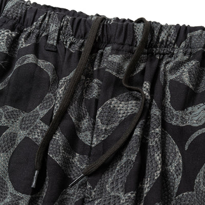 ALLOVER SNAKE PATTERN EASY SHORTS ＜EXCLUSIVE＞