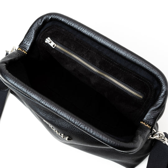 STUDS LEATHER SHOULDER BAG ＜INTERNAL FLEX FRAME TYPE＞ – CALEE