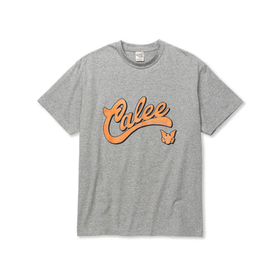 STRETCH CALEE COLLAGE LOGO TEE