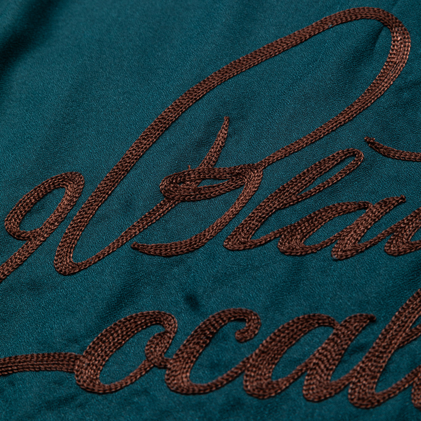 EMBROIDERY "BLATANT LOCALISM" OPEN COLLAR SH