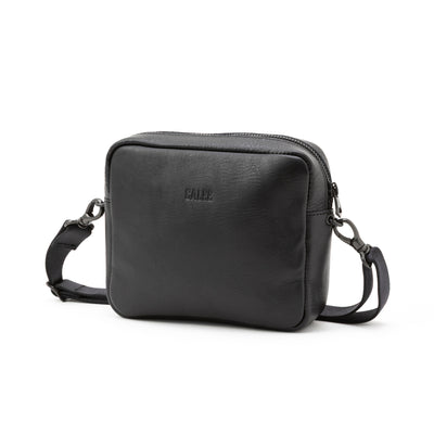BLACK STUDS LEATHER SHOULDER BAG ＜EXCLUSIVE＞
