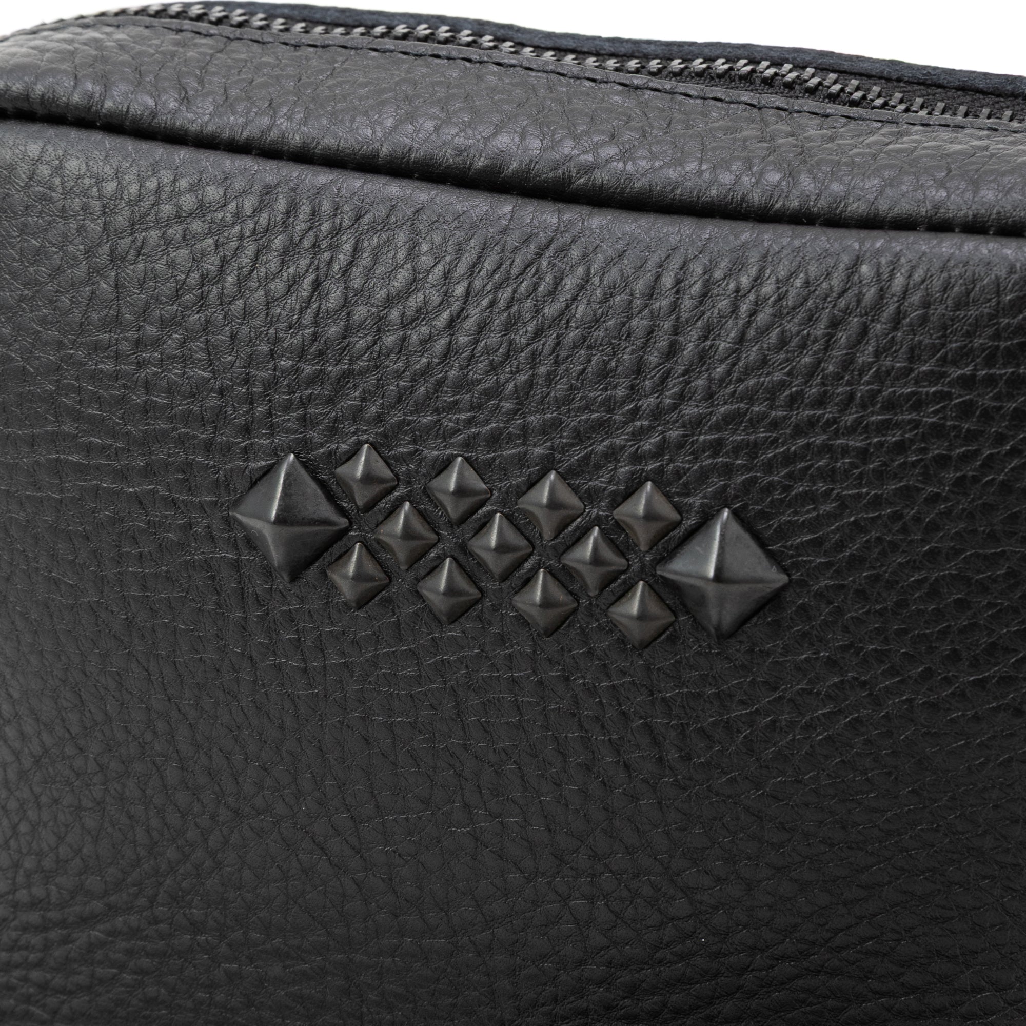 BLACK STUDS LEATHER SHOULDER BAG ＜EXCLUSIVE＞ – CALEE ONLINE STORE