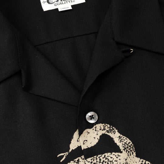 SNAKE PATTERN PANEL S/S SH – CALEE ONLINE STORE