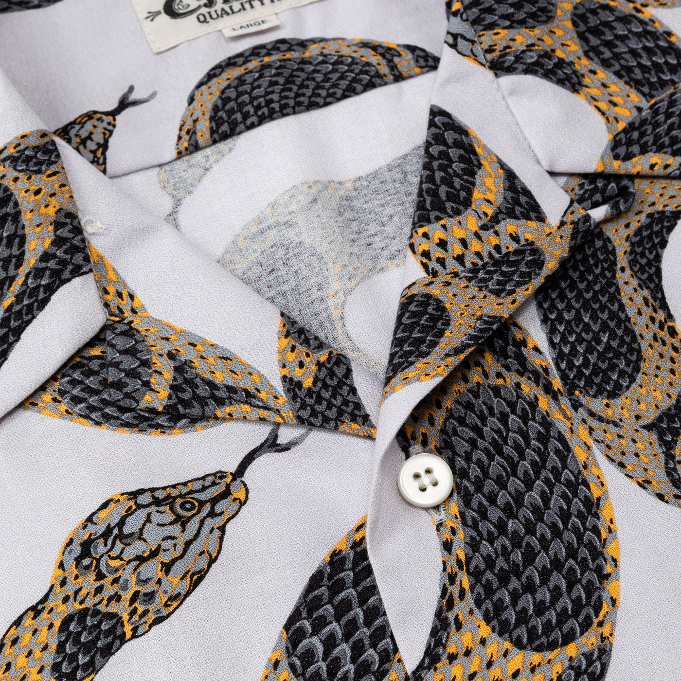 ALLOVER SNAKE PATTERN S/S SH – CALEE ONLINE STORE