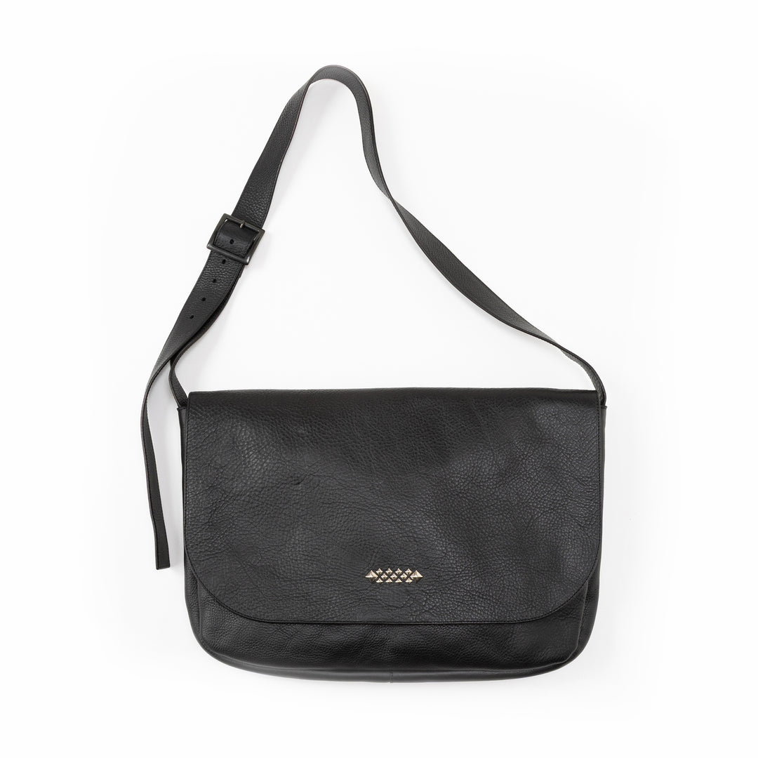 STUDS LEATHER SHOULDER BAG – CALEE ONLINE STORE