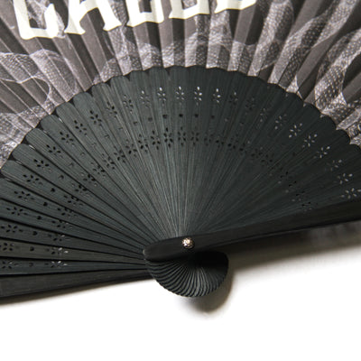 ALLOVER SNAKE PATTERN HAND FAN <EXCLUSIVE>