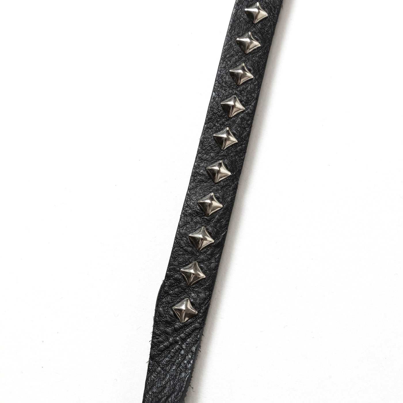 STUDS & KNITTING LEATHER LONG KEY RING