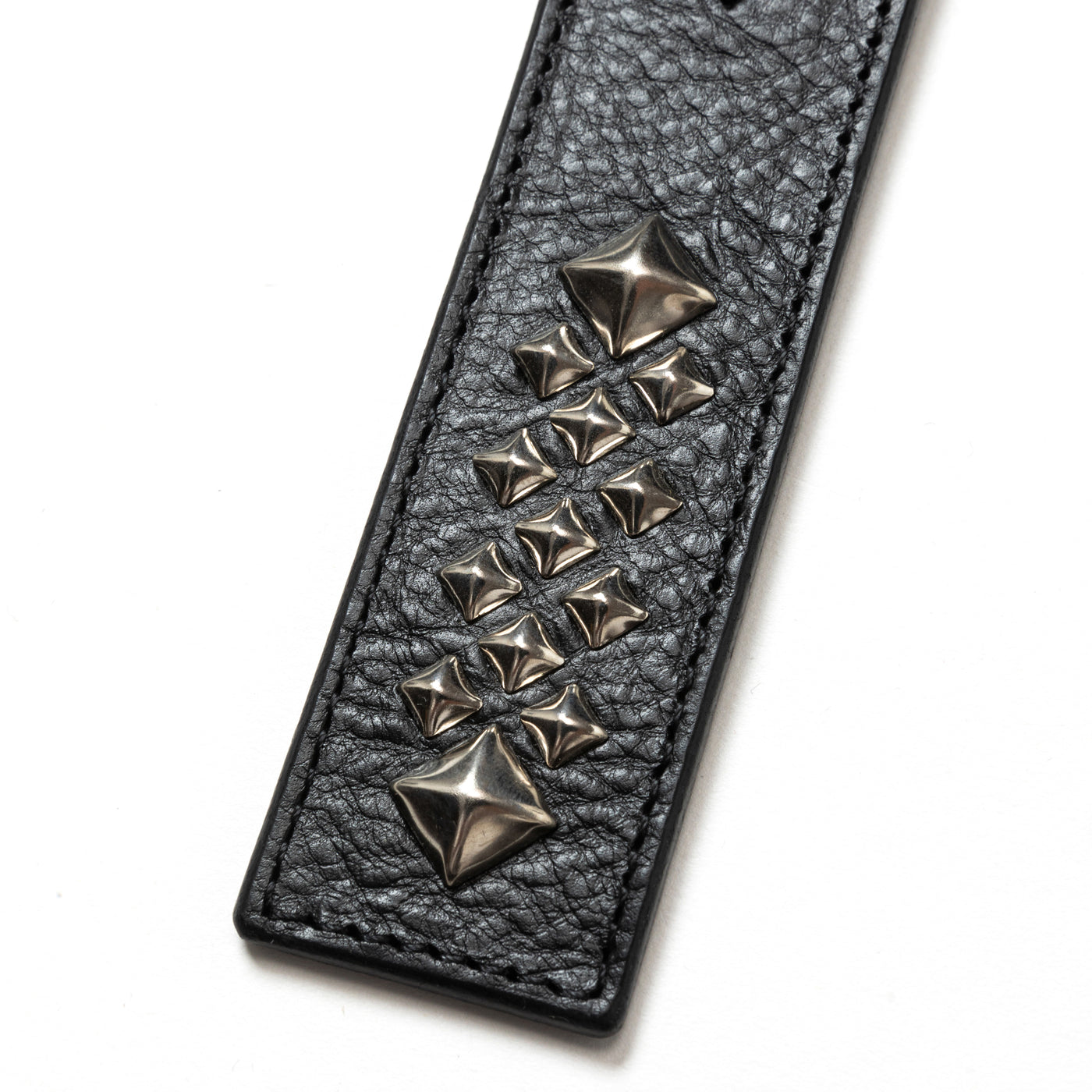 STUDS LEATHER FLAT SHORT KEY RING