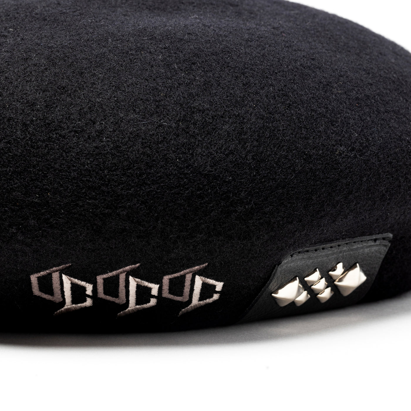 × THE H.W.DOG&CO. EMBROIDERY WOOL BERET