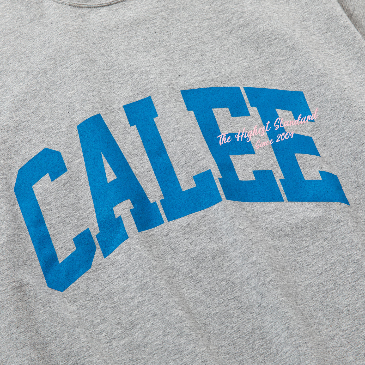 STRETCH COLLEGE TYPE CALEE LOGO T-SHIRT